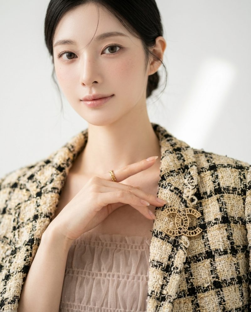 CHANEL BOY胸針