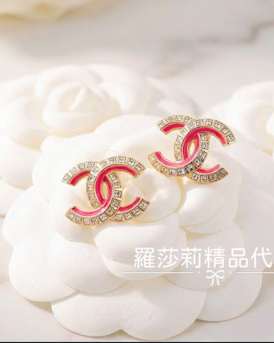 CHANEL 桃紅琺瑯水晶雙C耳環