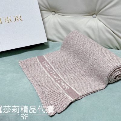 DIOR 粉色羊絨圍巾